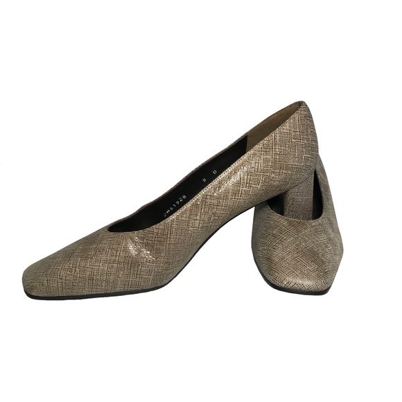 Excellent condition Stuart Weitzman Taupe 8B - Picture 7 of 8